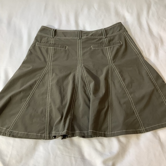 Athleta Knee Length Skirt Model: 683764 Women’s Green Size 6 Active Modest Skort - Picture 2 of 10